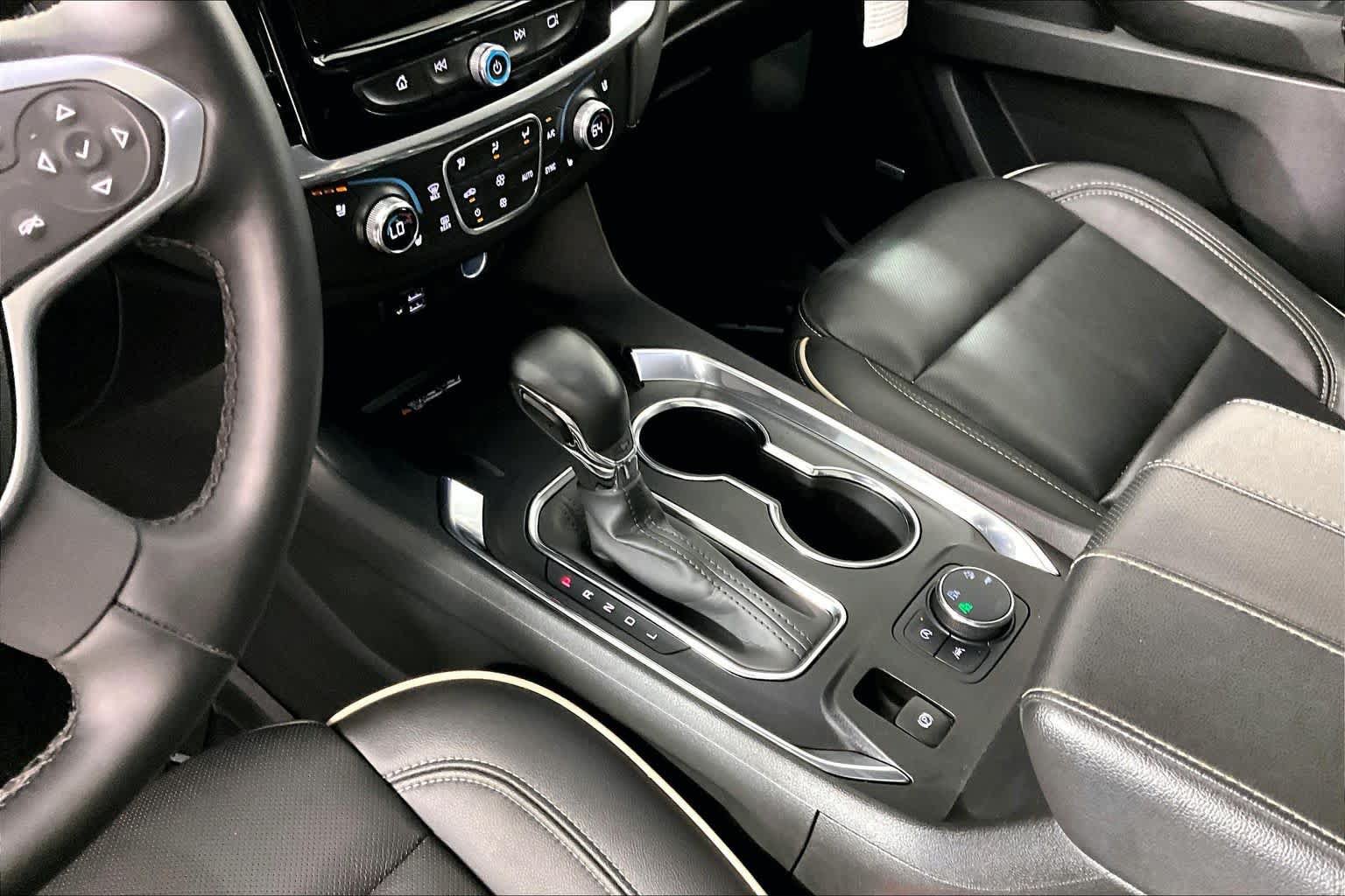 Used 2023 Chevrolet Traverse Premier w/ Redline Edition AWD/4WD image 15