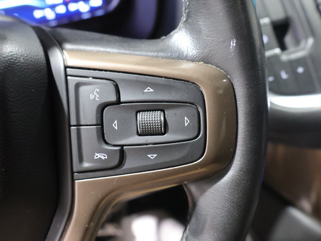 Used 2023 Chevrolet Suburban High Country w/ Advanced Technology Package AWD/4WD image 34