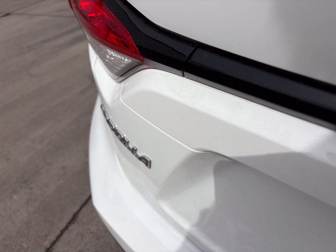 Used 2021 Toyota Corolla LE FWD image 4