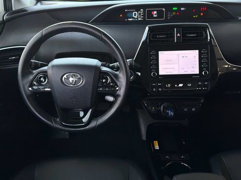 Used 2022 Toyota Prius FWD image 14