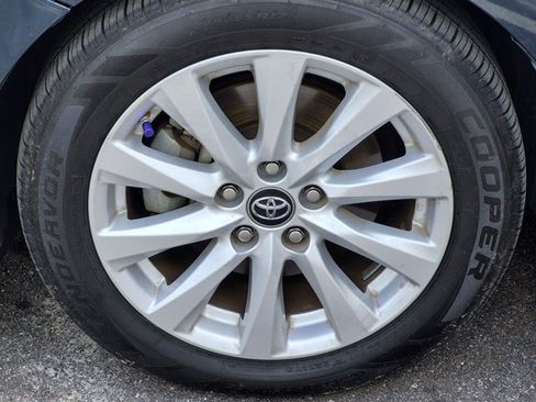 Used 2018 Toyota Camry LE FWD image 15