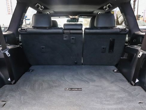 Used 2021 Lexus GX 460 Luxury w/ Off Road Package AWD/4WD image 16