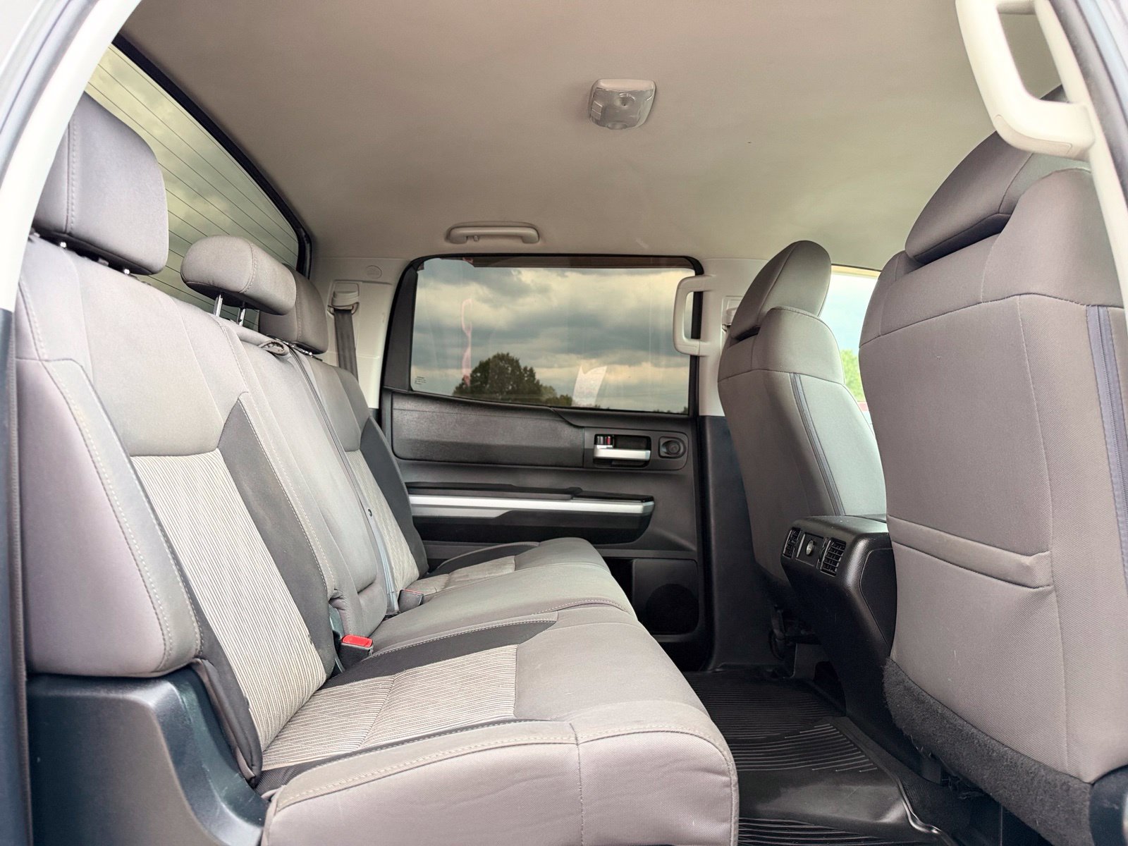 Used 2015 Toyota Tundra SR5 w/ SR5 Upgrade Package RWD image 29
