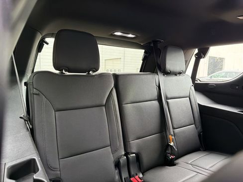 Used 2023 Chevrolet Tahoe LT w/ Luxury Package AWD/4WD image 15
