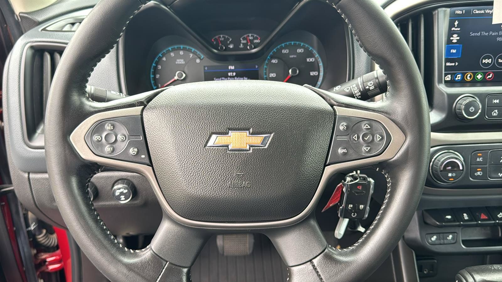 Used 2021 Chevrolet Colorado Z71 AWD/4WD image 18
