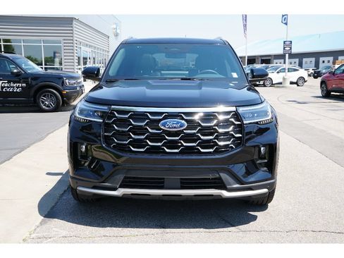 New 2026 Ford Explorer Platinum w/ LUX Leather Package AWD/4WD image 2