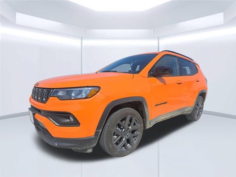 Used 2026 Jeep Compass Latitude AWD/4WD image 38