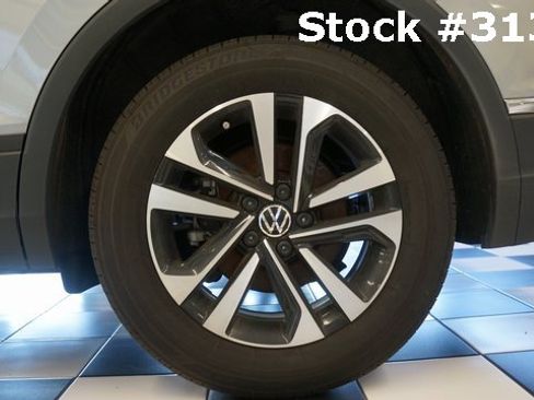 Certified 2024 Volkswagen Tiguan S image 78