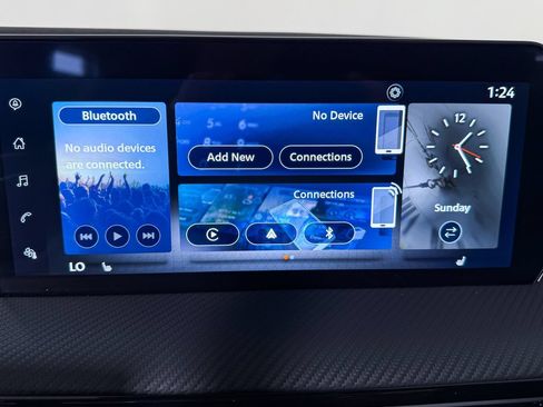 Certified 2025 Nissan Kicks SR w/ SR Premium Package AWD/4WD image 23