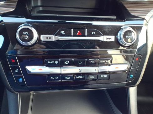 Certified 2022 Ford Explorer Limited w/ Equipment Group 301A image 13