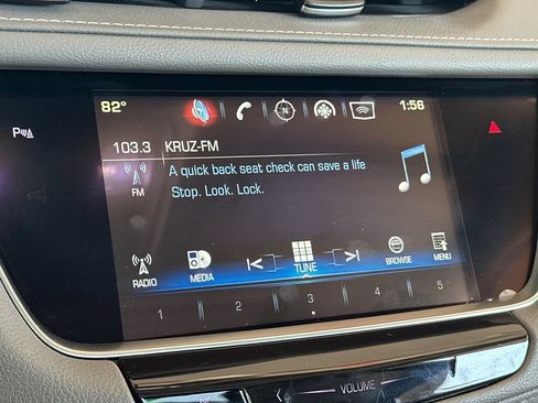 Used 2018 Cadillac XT5 Luxury w/ Driver Awareness Package FWD image 19