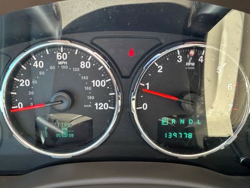 Used 2008 Jeep Liberty Limited w/ Premium Group II AWD/4WD image 21