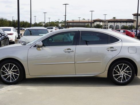 Used 2017 Lexus ES 350 w/ Luxury Package image 5