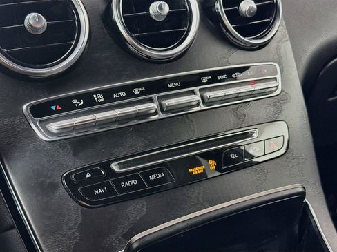 Used 2019 Mercedes-Benz GLC 300 image 23