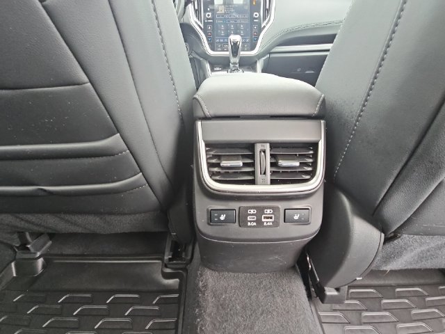 Used 2024 Subaru Outback Limited AWD/4WD image 30