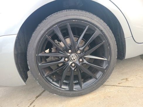 Used 2021 Toyota Camry XSE image 10