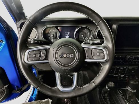 Used 2021 Jeep Wrangler Unlimited Sahara w/ Cold Weather Group AWD/4WD image 11