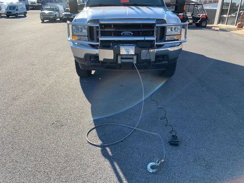 Used 2003 Ford F350 162  W.B. 4D image 3