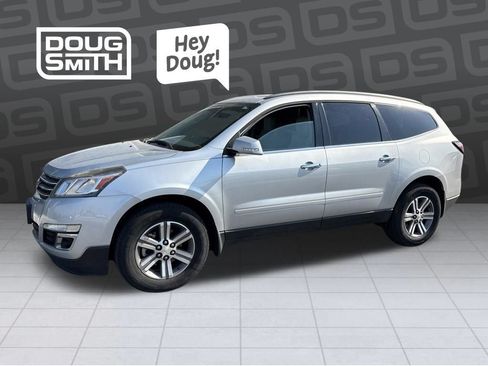 Used 2017 Chevrolet Traverse LT AWD/4WD image 1