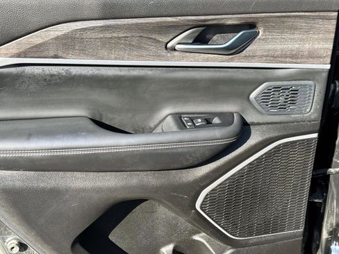 Used 2023 Jeep Grand Cherokee 4x4 4WD w/ Luxury Tech Group II image 7