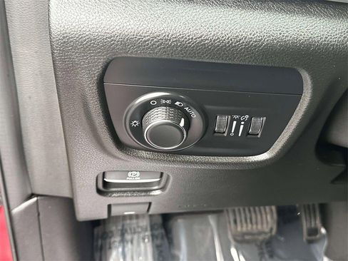 Used 2023 Jeep Grand Cherokee L Laredo image 20