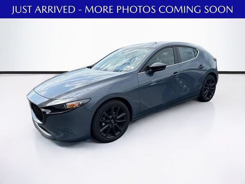 Used 2023 MAZDA MAZDA3 s FWD image 3