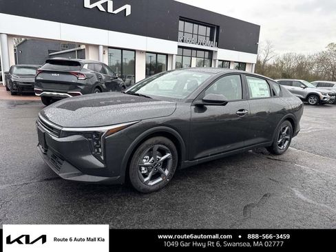 New 2026 Kia K4 FWD image 1