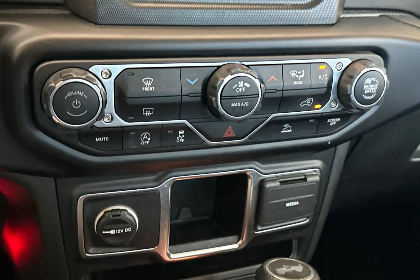 Used 2022 Jeep Wrangler Sport AWD/4WD image 20