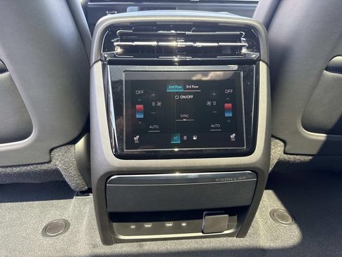 New 2026 Cadillac Escalade IQL Luxury w/ LPO, Radiant Package AWD/4WD image 17