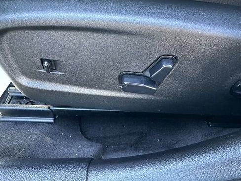 Used 2015 Dodge Charger R/T w/ Plus Group image 24