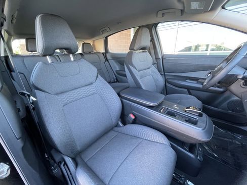 Used 2024 Nissan Ariya FWD image 20