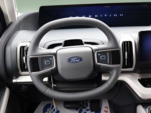 New 2026 Ford Expedition Max Active AWD/4WD image 15