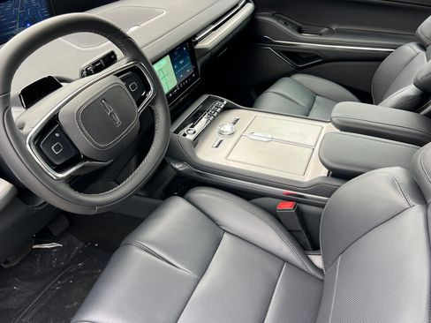 New 2025 Lincoln Navigator L Reserve w/ Jet Appearance Package image 8