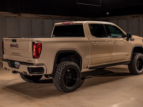 Used 2022 GMC Sierra 1500 AT4 image 10