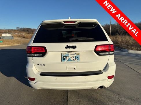 Used 2018 Jeep Grand Cherokee Altitude image 4