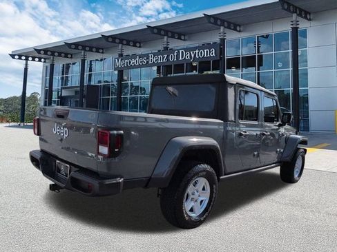 Used 2022 Jeep Gladiator Sport AWD/4WD image 4