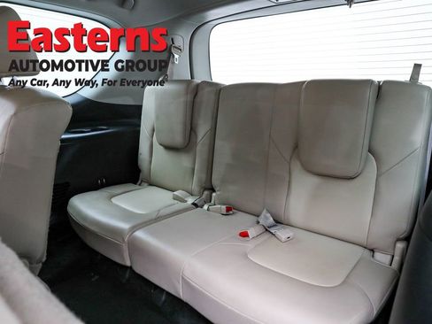 Used 2022 Nissan Armada SV w/ SV Appearance Package image 27