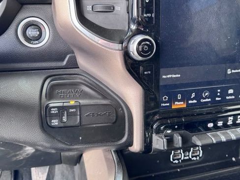 Used 2022 RAM 2500 Laramie AWD/4WD image 17