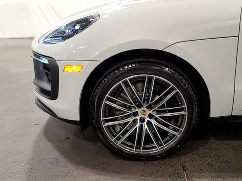 New 2026 Porsche Macan GTS image 34