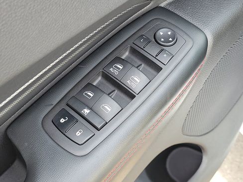Used 2023 Dodge Durango GT RWD image 14