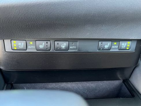 Used 2025 Lexus ES 350 w/ Premium Package FWD image 29