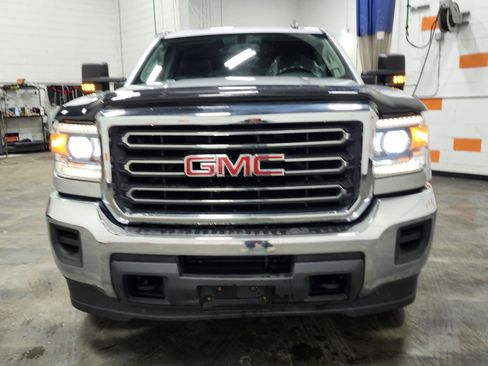 Used 2019 GMC Sierra 2500 SLE image 11