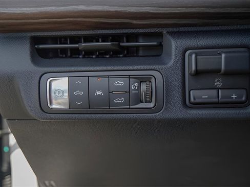 New 2025 GMC Sierra EV Denali image 12