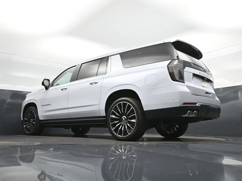 New 2026 Chevrolet Suburban High Country AWD/4WD image 41
