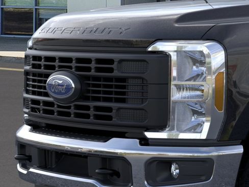 New 2026 Ford F250 XL AWD/4WD image 18