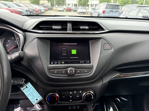 Used 2021 Chevrolet TrailBlazer LS FWD image 23