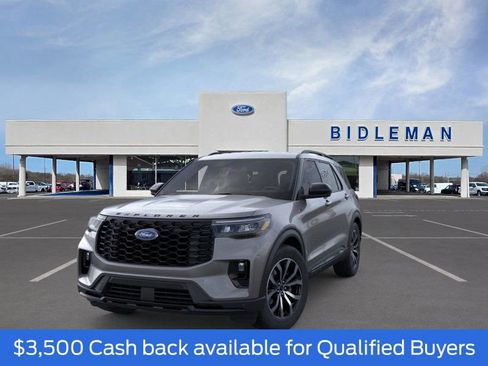 New 2026 Ford Explorer ST-Line image 2