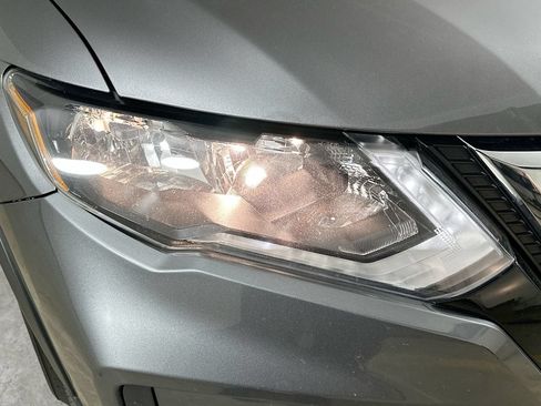 Used 2019 Nissan Rogue S w/ Special Edition Package AWD/4WD image 9