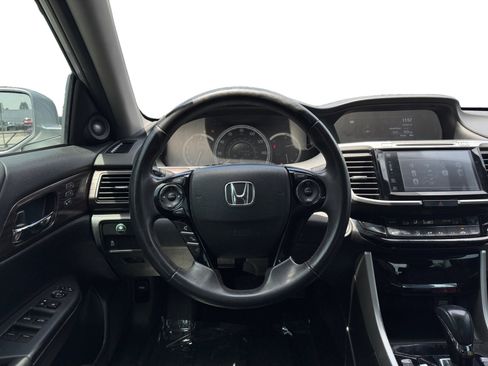 Used 2017 Honda Accord EX-L image 12