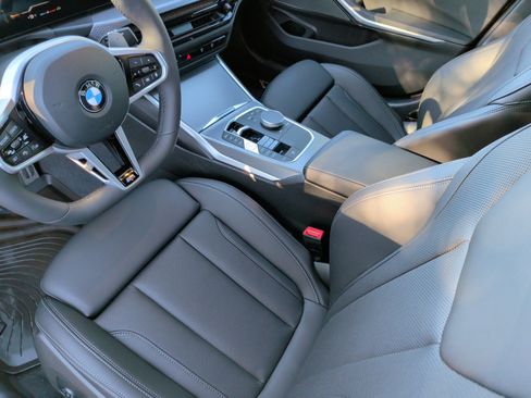 Used 2026 BMW 330i Sedan w/ M Sport Package RWD image 27